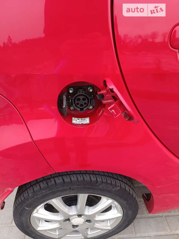 Хэтчбек Citroen C-Zero 2011 в Золочеве фото 42 Хэтчбек Citroen C-Zero 2011 в Золочеве