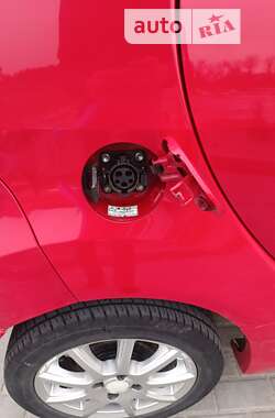Хэтчбек Citroen C-Zero 2011 в 