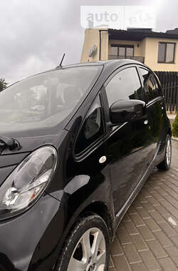 Хэтчбек Citroen C-Zero 2012 в 