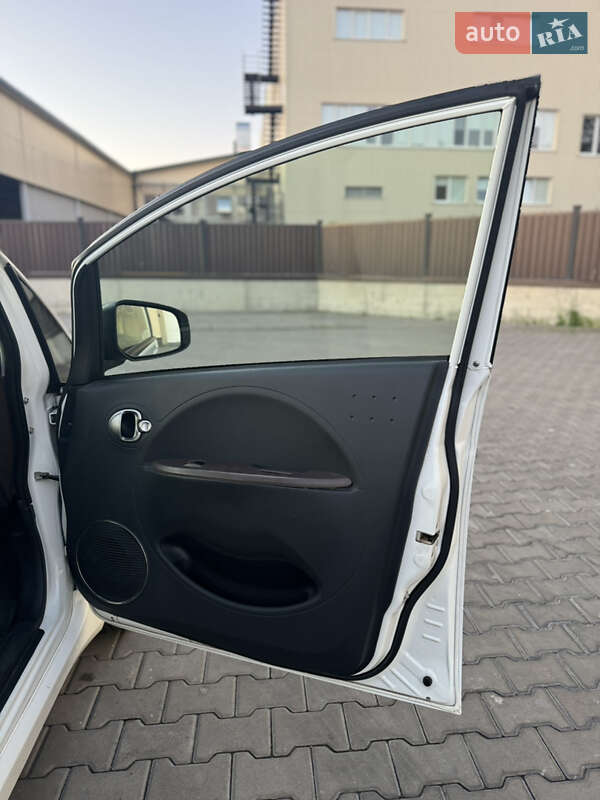 Хетчбек Citroen C-Zero 2011 в Луцьку