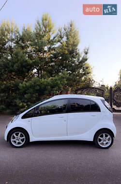 Хэтчбек Citroen C-Zero 2012 в 