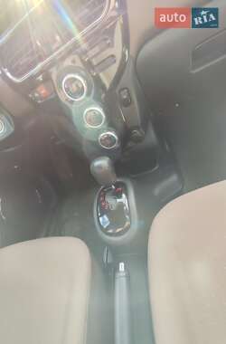 Хетчбек Citroen C-Zero 2011 в 