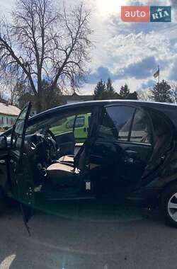 Хэтчбек Citroen C-Zero 2015 в 