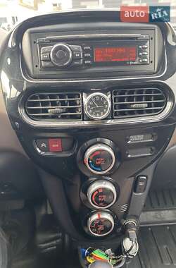 Хэтчбек Citroen C-Zero 2012 в 