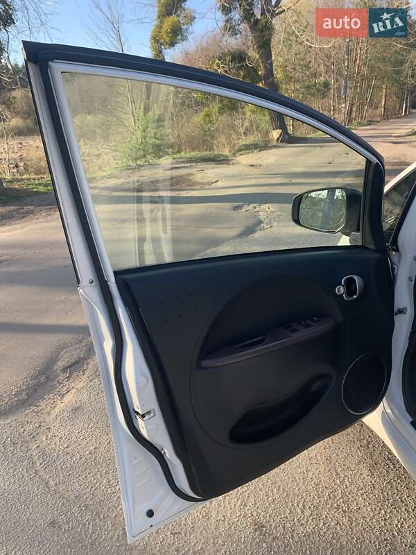 Хэтчбек Citroen C-Zero 2012 в Житомире