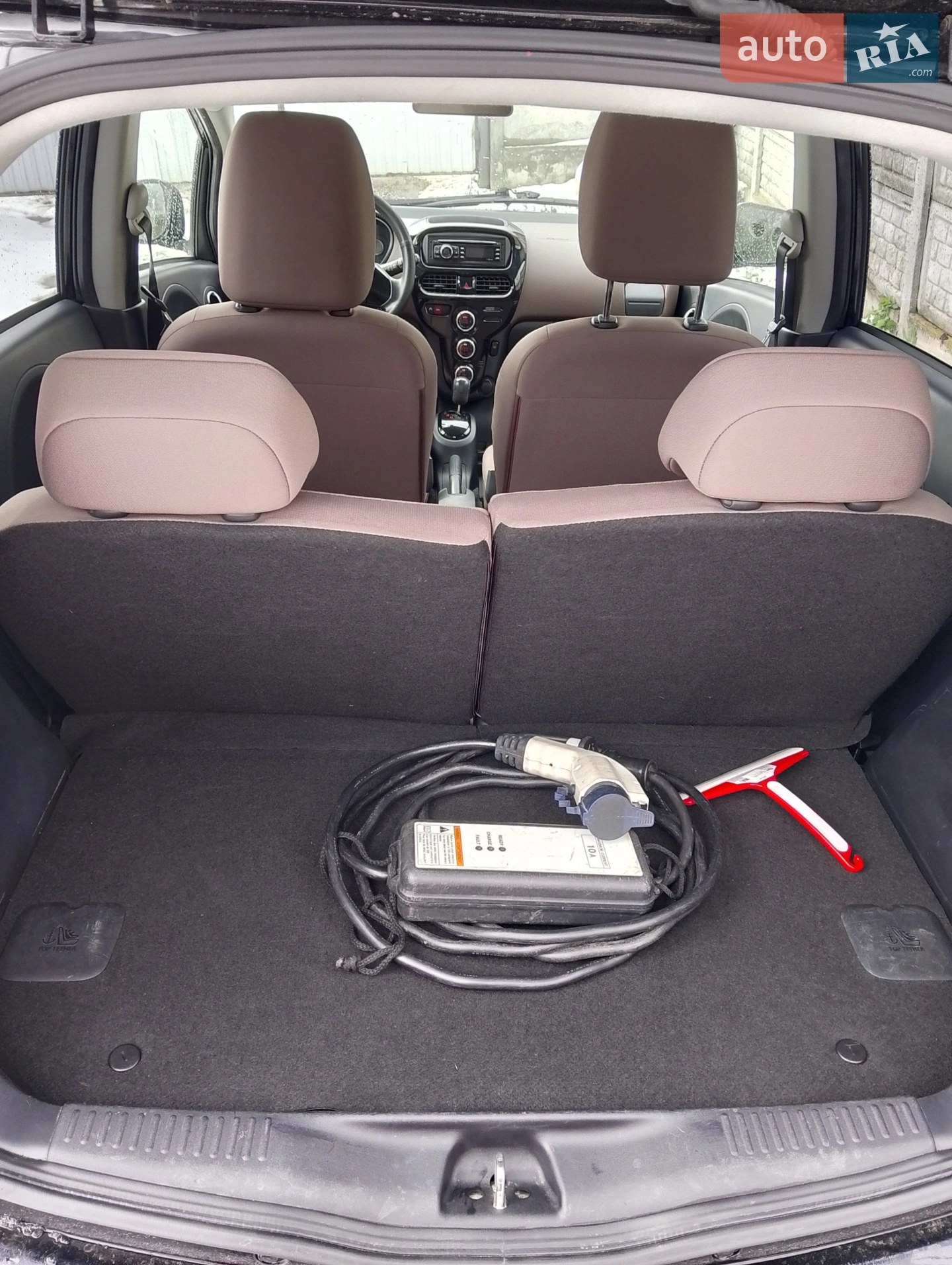 2011 Citroen C-ZERO - мініатюра 5