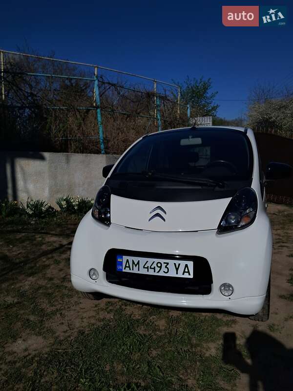 Хэтчбек Citroen C-Zero 2012 в Виннице