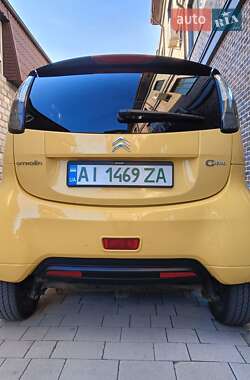 Хэтчбек Citroen C-Zero 2011 в 
