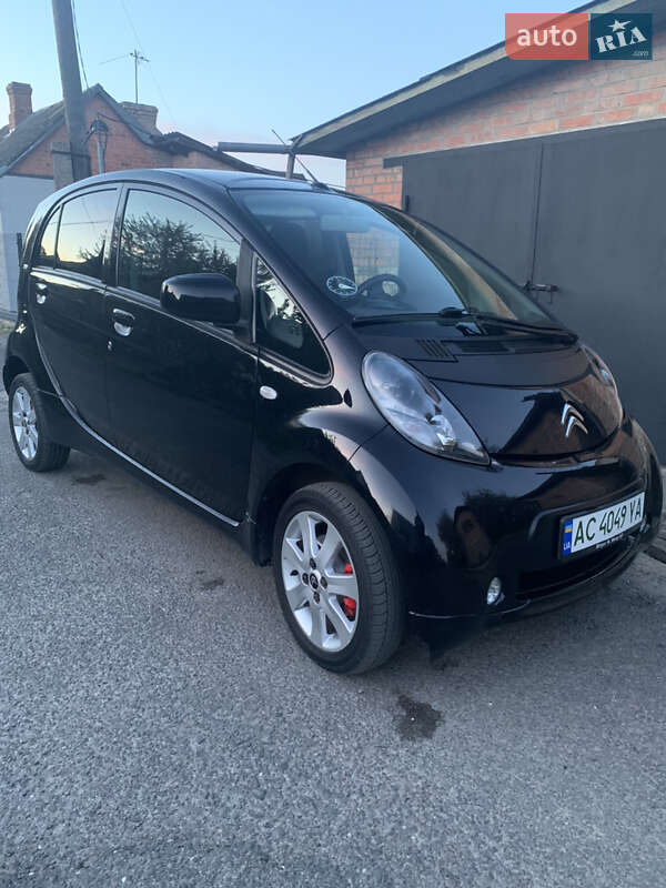 Хэтчбек Citroen C-Zero 2011 в 