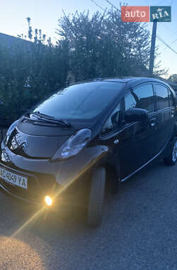 Хэтчбек Citroen C-Zero 2011 в 