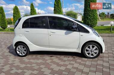Хэтчбек Citroen C-Zero 2011 в 