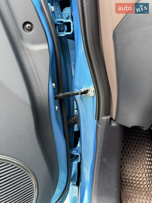 Хетчбек Citroen C-Zero 2015 в Львові