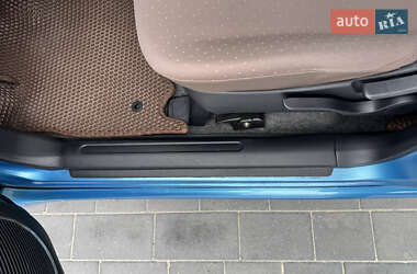 Хэтчбек Citroen C-Zero 2015 в 