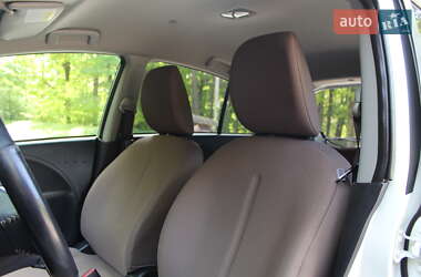 Хэтчбек Citroen C-Zero 2011 в 