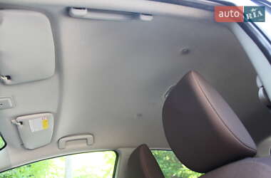 Хэтчбек Citroen C-Zero 2011 в 