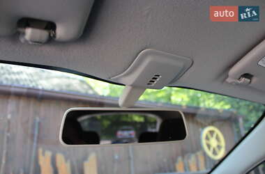 Хэтчбек Citroen C-Zero 2011 в 
