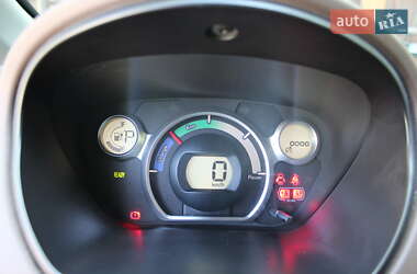 Хэтчбек Citroen C-Zero 2011 в 