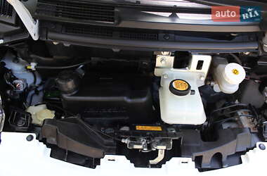 Хэтчбек Citroen C-Zero 2011 в 