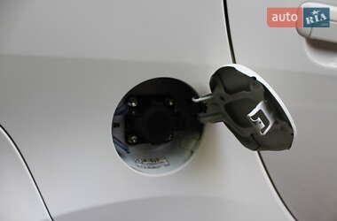 Хэтчбек Citroen C-Zero 2011 в 