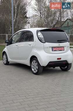 Хэтчбек Citroen C-Zero 2015 в 