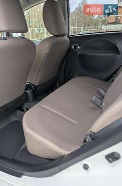 Хэтчбек Citroen C-Zero 2015 в 
