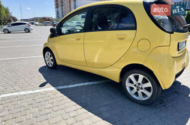 Хэтчбек Citroen C-Zero 2011 в 
