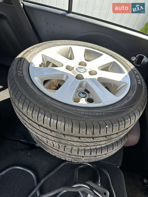 Хэтчбек Citroen C-Zero 2011 в Ужгороде