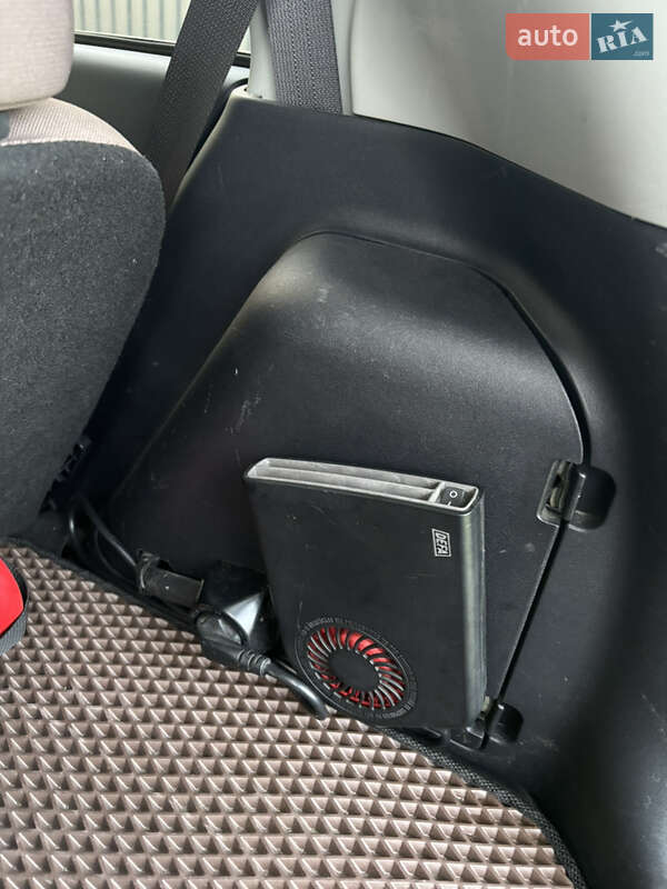 Хетчбек Citroen C-Zero 2015 в Львові