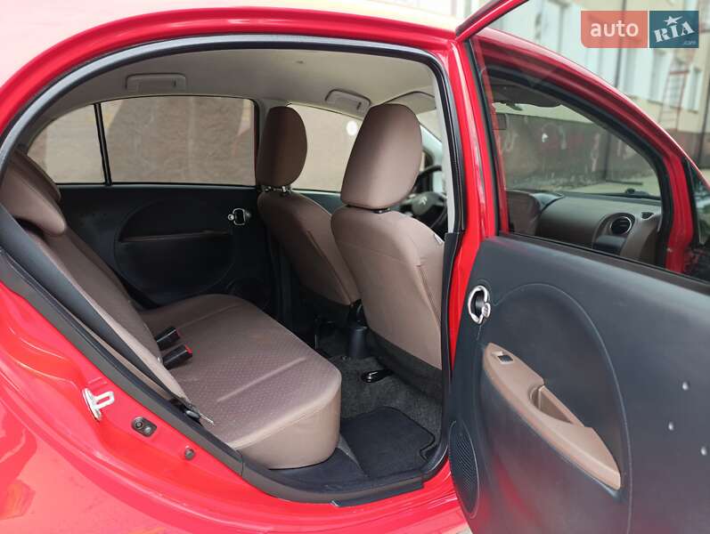 Хэтчбек Citroen C-Zero 2012 в Звягеле