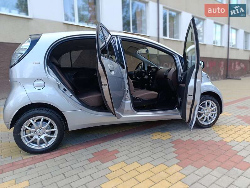 Хетчбек Citroen C-Zero 2015 в Звягелі