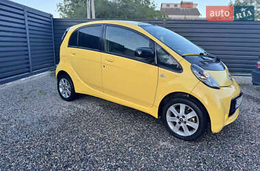 Хэтчбек Citroen C-Zero 2011 в 