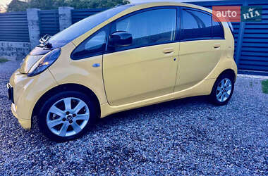 Хэтчбек Citroen C-Zero 2011 в 
