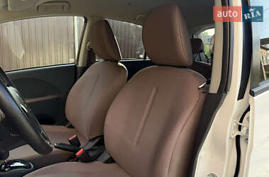 Хэтчбек Citroen C-Zero 2017 в 