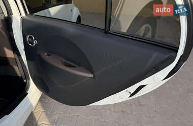 Хэтчбек Citroen C-Zero 2017 в 