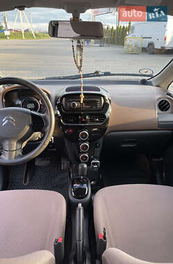 Хэтчбек Citroen C-Zero 2011 в 