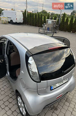 Хэтчбек Citroen C-Zero 2011 в 