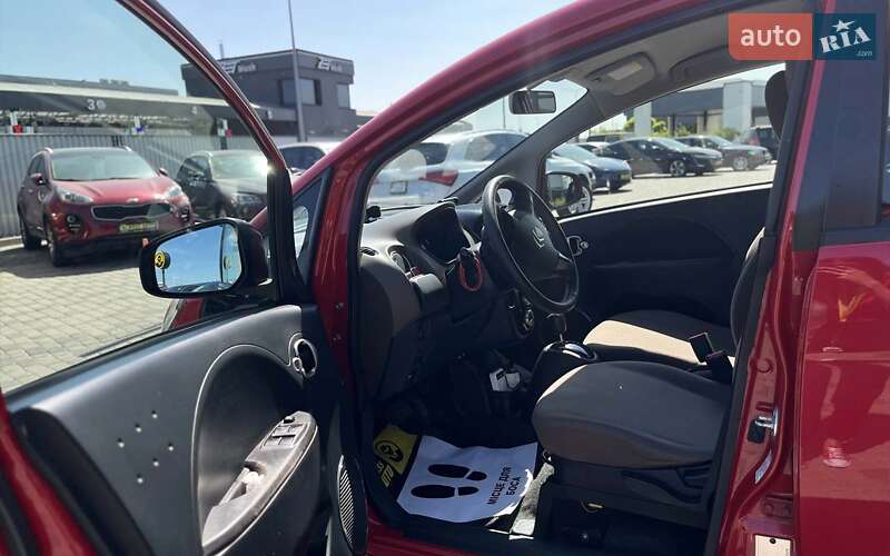 Хэтчбек Citroen C-Zero 2012 в Мукачево