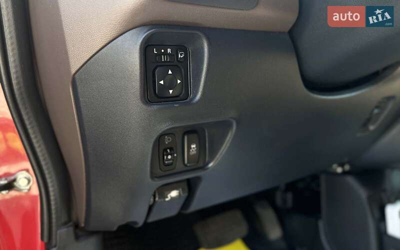 Хэтчбек Citroen C-Zero 2012 в Мукачево