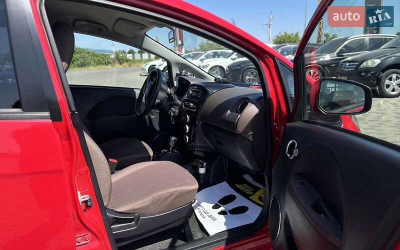 Хэтчбек Citroen C-Zero 2012 в Мукачево
