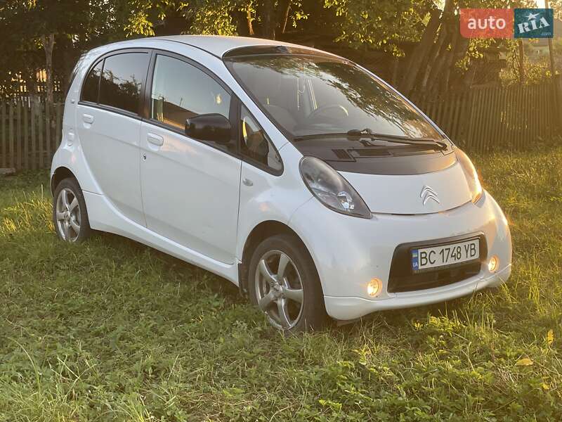 Хэтчбек Citroen C-Zero 2012 в 