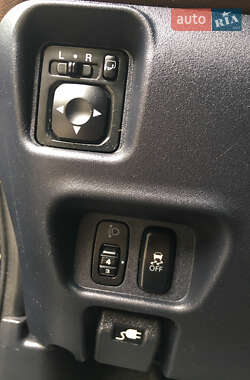 Хэтчбек Citroen C-Zero 2011 в 