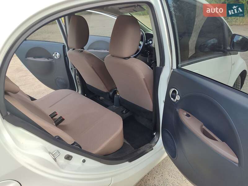 Хетчбек Citroen C-Zero 2011 в Сквирі