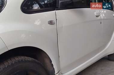 Хэтчбек Citroen C-Zero 2012 в 