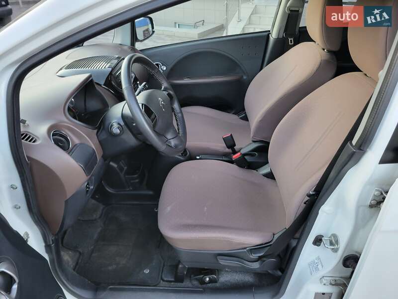 Хэтчбек Citroen C-Zero 2011 в Сарнах