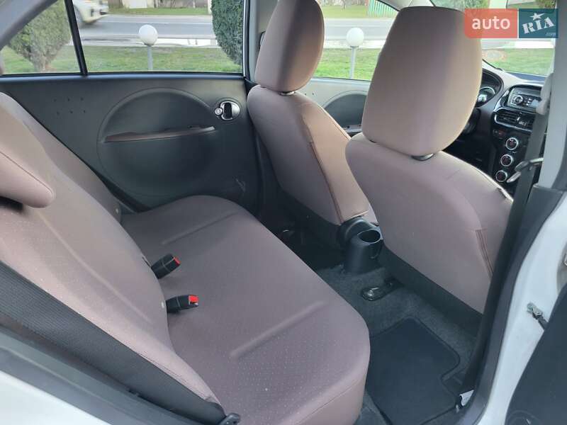 Хэтчбек Citroen C-Zero 2011 в Сарнах