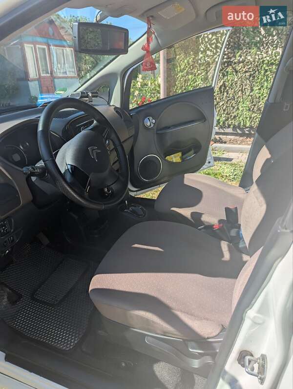 Хэтчбек Citroen C-Zero 2010 в Хмельницком фото 3 Хэтчбек Citroen C-Zero 2010 в Хмельницком