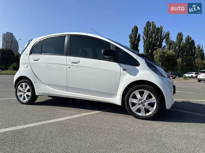 Хэтчбек Citroen C-Zero 2013 в Киеве