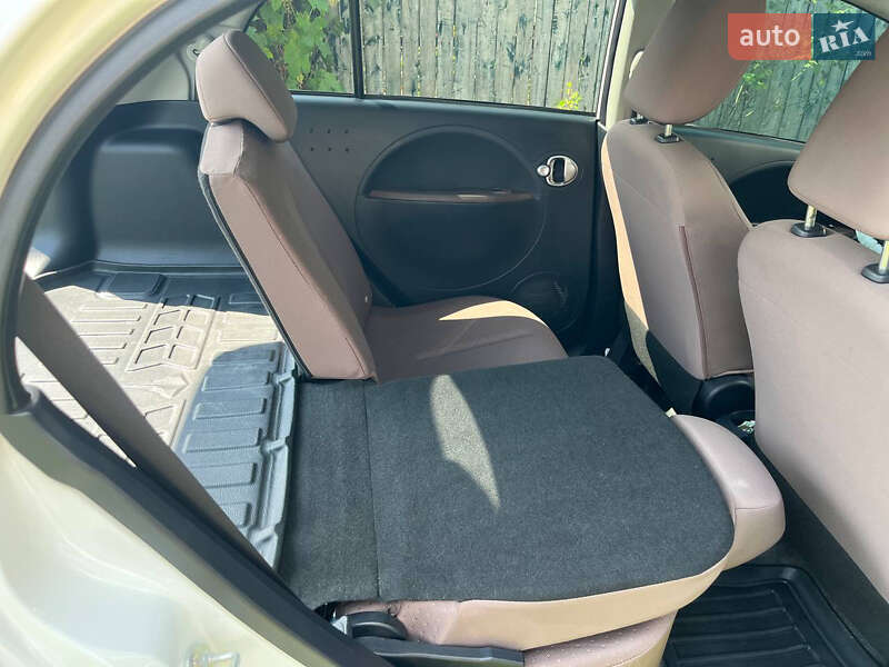 Хэтчбек Citroen C-Zero 2011 в Корюковке