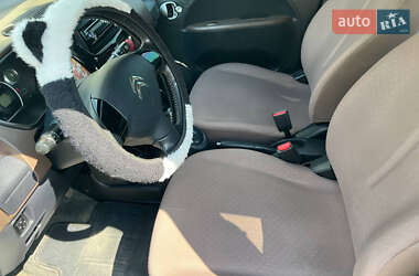 Хэтчбек Citroen C-Zero 2011 в 