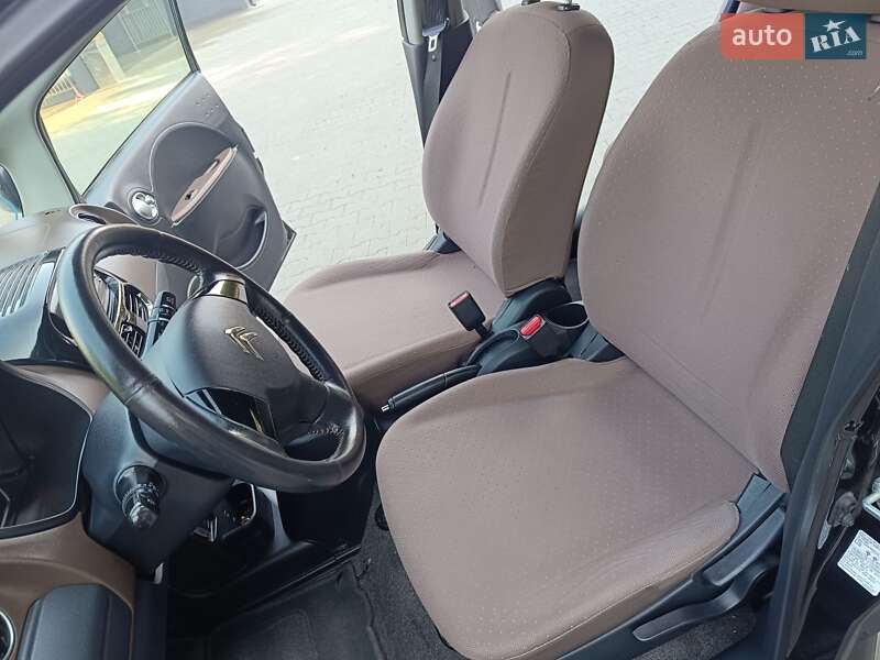 Хэтчбек Citroen C-Zero 2011 в Дрогобыче